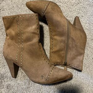 Universal Thread Women's Lona Microsuede Studded Heeled Booties 8.5